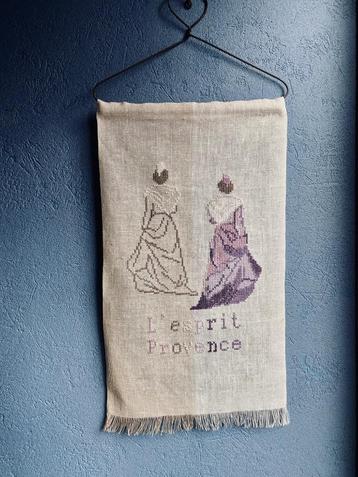 Handgemaakt borduurwerk: woondecoratie beschikbaar voor biedingen