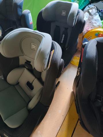 Verschillende babys autostoelen ISOFIX beschikbaar voor biedingen