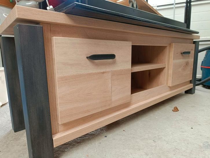 Kast tv meubel perfecte staat, Huis en Inrichting, Kasten |Televisiemeubels, Zo goed als nieuw, Ophalen