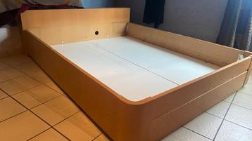 Gratis bed  180x200