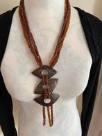 Halsketting met okerkleurige parels en etnische fantasie, Handtassen en Accessoires, Kettingen, Ophalen of Verzenden