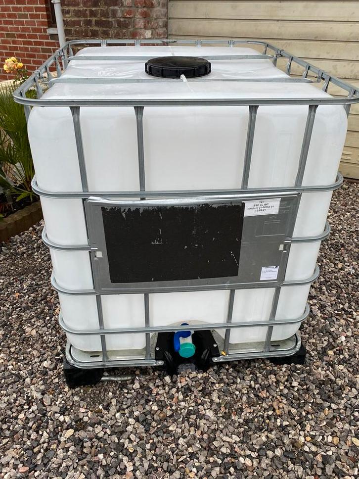 Cuve a eau 1000 litres, Tuin en Terras, Regentonnen, Zo goed als nieuw, Ophalen of Verzenden
