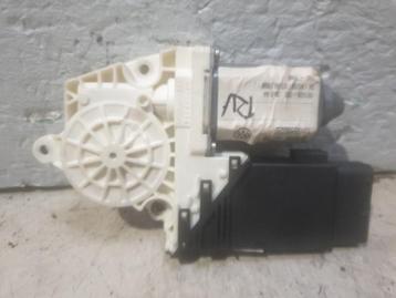 MOTOR RAAMMECHANIEK RECHTS VOOR Golf IV (1J1) (1J1953802-D) beschikbaar voor biedingen