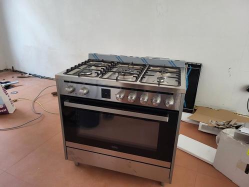 Belling SC 900 DFT - gasfornuis
Merk: Belling, Elektronische apparatuur, Fornuizen, Nieuw, Tussenbouw, Gas, 5 kookzones of meer