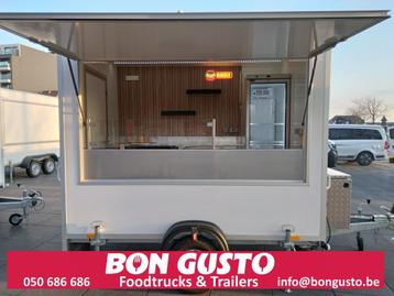 Hamburgerwagen volledig ingericht beschikbaar voor biedingen