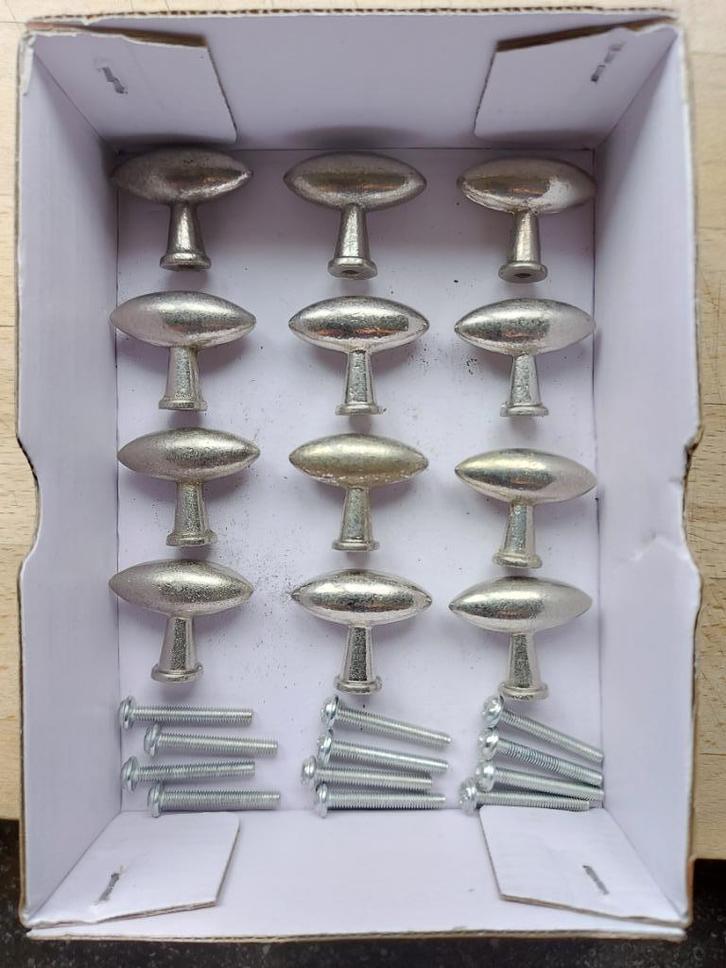 Ladetrekkers - kastdeurtrekkers - olijfvormig, Huis en Inrichting, Kasten | Ladekasten, Gebruikt, Ophalen of Verzenden