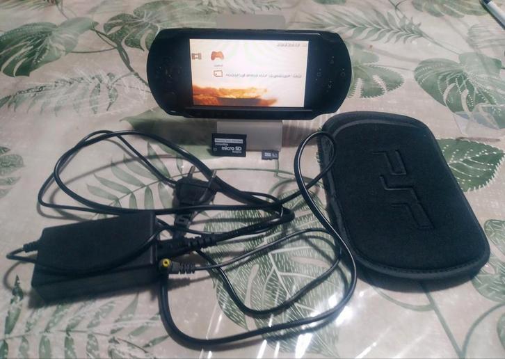 PSP Street E1004, Games en Spelcomputers, Spelcomputers | Sony PSP, Zo goed als nieuw, PSP, Zwart, Ophalen of Verzenden