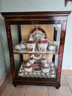 Antieke kast met limoges porselein, Antiek en Kunst, Antiek | Meubels | Kasten, Ophalen