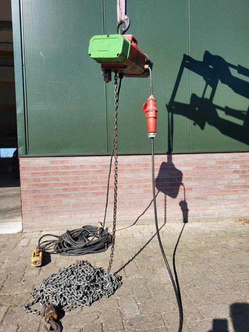 Rema en KITO kettingtakel hijstakel, Doe-het-zelf en Bouw, Lieren en Takels, Zo goed als nieuw, Ophalen