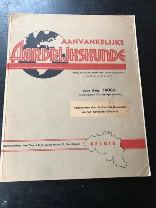 Oude (-1960)schoolboek Aardrijkskunde . Troch. Van In&C, Livres, Livres scolaires, Utilisé, Géographie, Enlèvement ou Envoi
