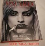BOEK 'NINA HAGEN' THAT'S WHY THE LADY IS A PUNK, Personen, Nina hagen, Ophalen of Verzenden, Zo goed als nieuw