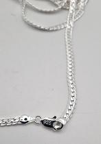 925 colliers et bracelets, Envoi