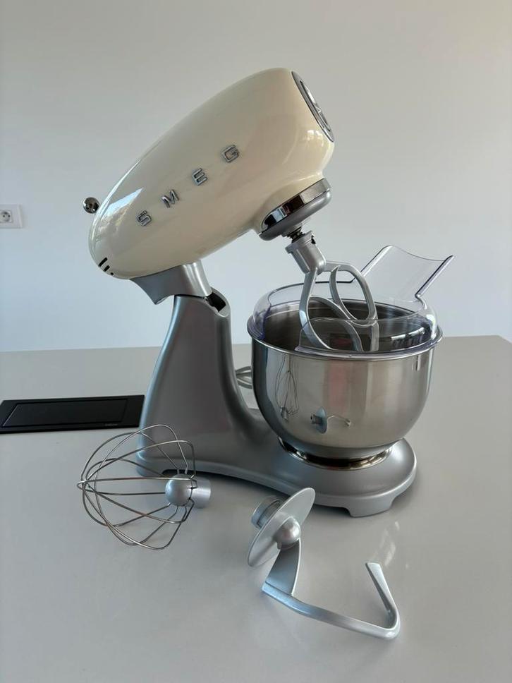 Smeg keukenrobot crèmekleur, Elektronische apparatuur, Keukenmixers, Zo goed als nieuw, Ophalen