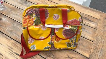 Kitsch Kitchen luiertas beschikbaar voor biedingen