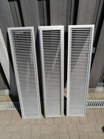 aluminium vloerroosters 110 cm x 25 cm beschikbaar voor biedingen