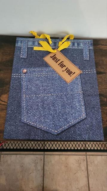 Geschenk zakje jeans stijl beschikbaar voor biedingen