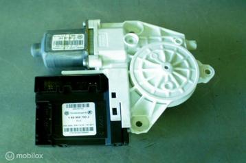 Raammotor Linksvoor 5-Drs 1K0959793J VW Golf V ('03-'08) beschikbaar voor biedingen