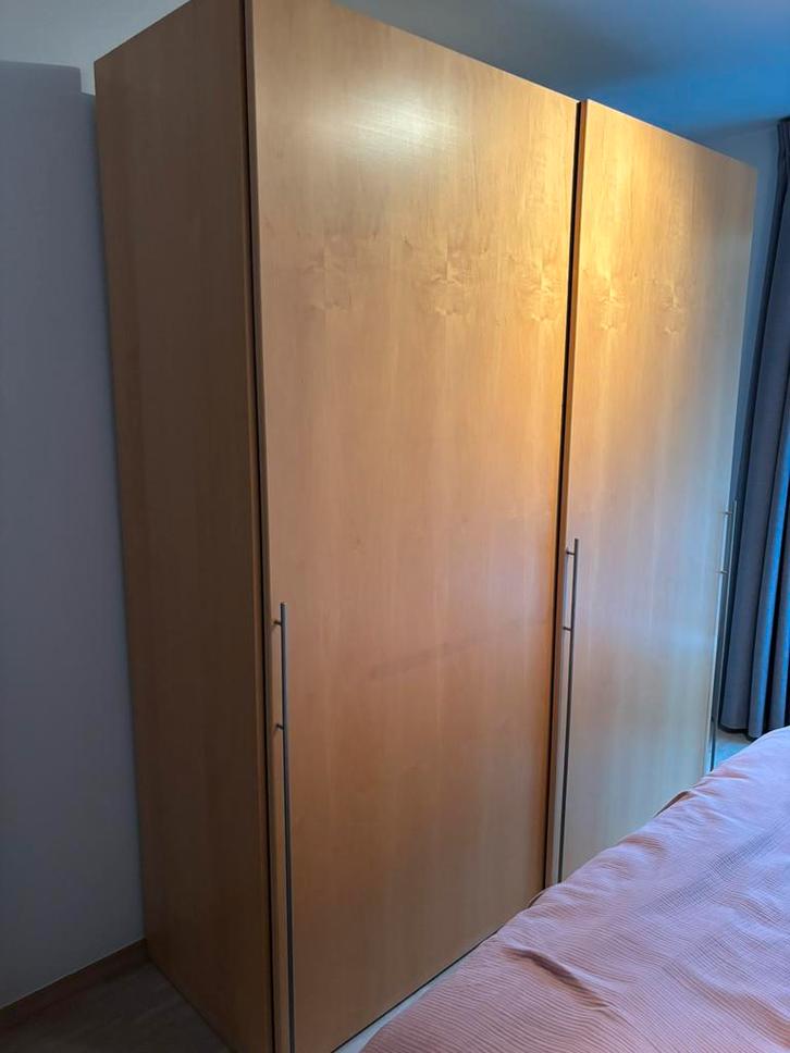 Kleerkast met schuifdeuren, Huis en Inrichting, Kasten | Kleerkasten, Zo goed als nieuw, 200 cm of meer, 200 cm of meer, 50 tot 75 cm