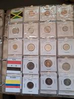 2 prachtige albums met 250 wereldmunten per album met  vlag, Ophalen