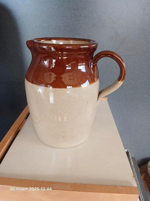 Mooie kruik in aardewerk in 2 kleuren ( inhoud 1,5 liter )
I, Huis en Inrichting, Woonaccessoires | Vazen, Zo goed als nieuw, Aardewerk of Porselein