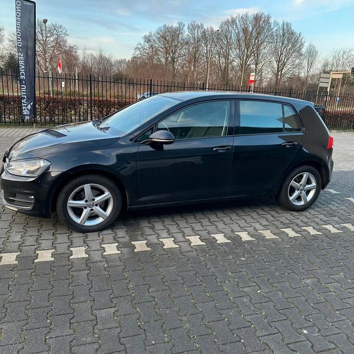 golf 7 1.2 tsi clima groot scherm 16” pdc zeer nette staat, Auto's, Volkswagen, Particulier, Golf, ABS, Airconditioning, Alarm