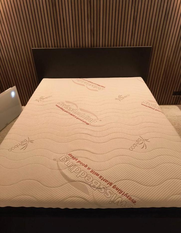 Swissbedding Bamboo matras 160x200, Maison & Meubles, Chambre à coucher | Lits boxsprings, Comme neuf, 160 cm, 200 cm, Queen size