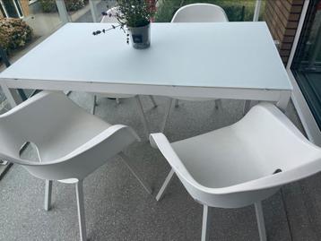 BRISTOL terrastafel + 4 stoelen beschikbaar voor biedingen