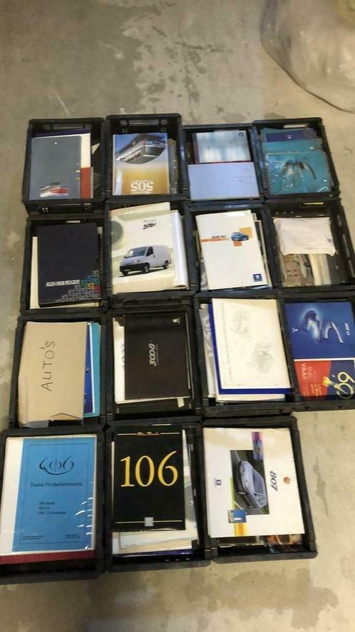 Verzameling Peugeot folders en persmappen ruim 300 items, Boeken, Auto's | Folders en Tijdschriften, Gelezen, Peugeot, Ophalen