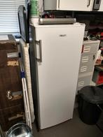 Koelkast Frilec 142cm H, A+ Als nieuw, Ophalen, Zonder vriesvak, 200 liter of meer, Zo goed als nieuw
