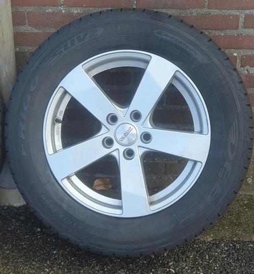 Winterset Toyota rav4 17 inch banden 7 mm, Auto-onderdelen, Banden en Velgen, Banden en Velgen, Winterbanden, 17 inch, 225 mm