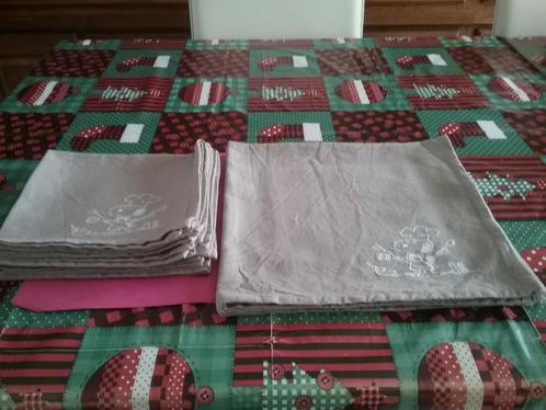 6 kleine en 2 grote stoffen servetten van Snoopy, Huis en Inrichting, Keuken | Textiel, Zo goed als nieuw, Ophalen of Verzenden