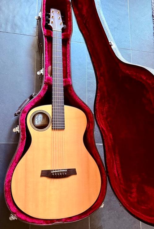 Bariton Gitaar Walden B1E - in absolute nieuwstaat!, Muziek en Instrumenten, Snaarinstrumenten | Gitaren | Akoestisch, Zo goed als nieuw
