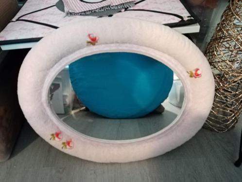 Spiegel met roze stoffen rand Ikea Skönhet, Huis en Inrichting, Woonaccessoires | Spiegels, Zo goed als nieuw, Minder dan 50 cm
