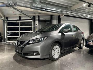 Nissan Leaf Nissan Leaf EV 40kWh  km STUNTPRIJS 13.219 +btw, Automaat, Traction-control, Blauw, 5 deurs