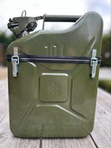 Jerrycan voor flessen of picnic, leuk bij Jeep of reenacting beschikbaar voor biedingen