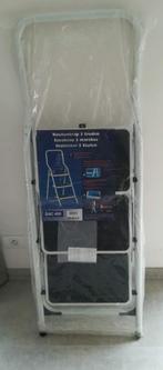Nieuwe stevige keukentrap met 3 extra brede treden, Doe-het-zelf en Bouw, Ladders en Trappen, Ophalen, Trap, Nieuw, Opvouwbaar of Inschuifbaar