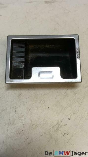 Asbak voor BMW 5 serie E60 E61 (lci) 51167034098 beschikbaar voor biedingen