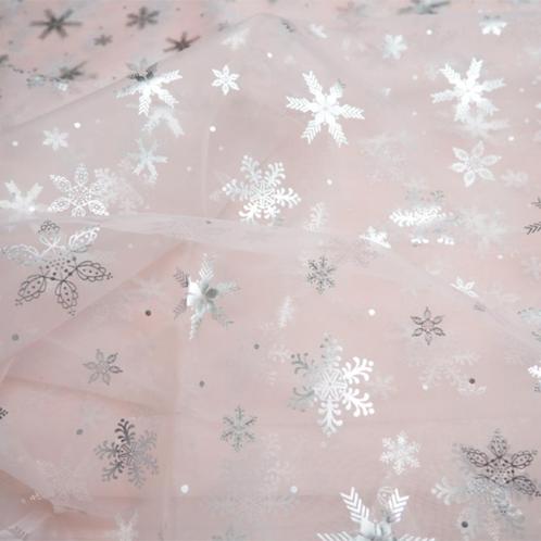 Promo! 5462) 150x100cm Organza roze sneeuwvlok glitter, Hobby en Vrije tijd, Stoffen en Lappen, Nieuw, Polyester, 120 cm of meer