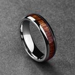 Wolfraam ring ingelegd met hout - Kian - Voor man of vrouw, Handtassen en Accessoires, Ringen, Nieuw, Overige materialen, Bruin