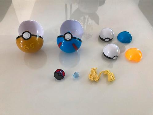 Pokemon ballen 7stuks + 7 accessoires, Verzamelen, Poppetjes en Figuurtjes, Zo goed als nieuw, Ophalen of Verzenden