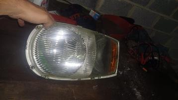Mercedes koplamp w123 beschikbaar voor biedingen