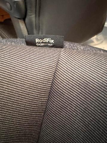 Kinderstoel auto Maxi cosi Rodifix beschikbaar voor biedingen