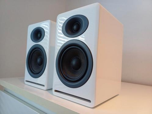 Audioengine P4 boekenplank luidsprekers, Audio, Tv en Foto, Luidsprekerboxen, Gebruikt, Front, Rear of Stereo speakers, 60 tot 120 watt