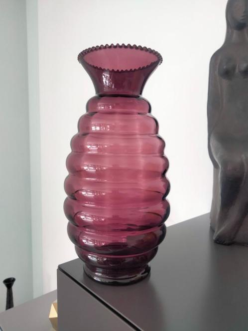 Art Deco stijl jaren 40 vaas Belgisch glas Doyen paars, Antiquités & Art, Antiquités | Vases, Enlèvement ou Envoi