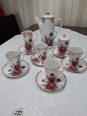 koffie servies beschikbaar voor biedingen