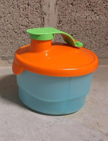 Tupperware doseerpotje beschikbaar voor biedingen