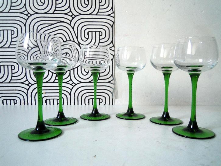 6 verres à vin blanc vintage des années 1970 - True Luminarc, Antiquités & Art, Art | Objets design, Enlèvement ou Envoi