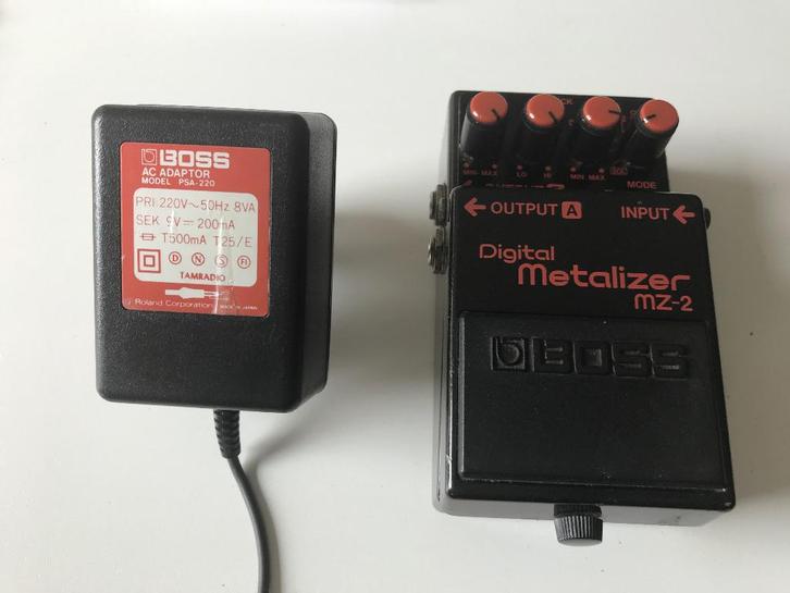 Vintage BOSS MZ-2 pedaal + originele BOSS adapter, Musique & Instruments, Effets, Utilisé, Chorus, Distortion, Overdrive ou Fuzz
