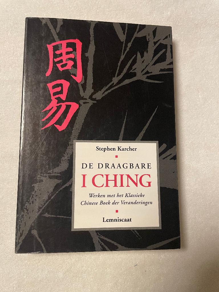 I ching, Livres, Ésotérisme & Spiritualité, Enlèvement, Comme neuf, Spiritualité en général, Autres types