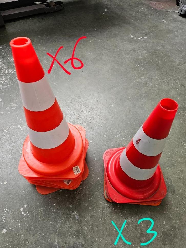 Set van 9 bouwkegels, fluorescerende oranje verkeersbakens, Doe-het-zelf en Bouw, Bouwverlichting, Zo goed als nieuw, Overige typen